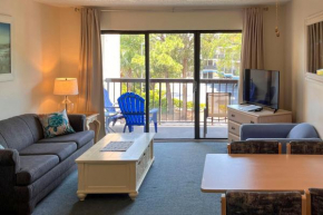 Myrtle Beach Condo with Balcony and Pool, 2 Mi to Golf